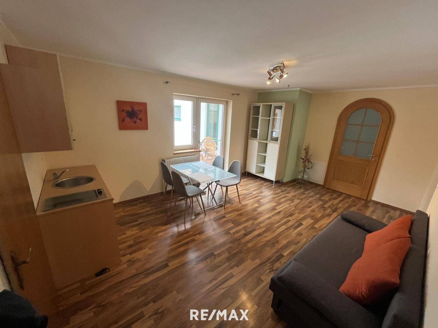 Apartment with terrace in rural surroundings