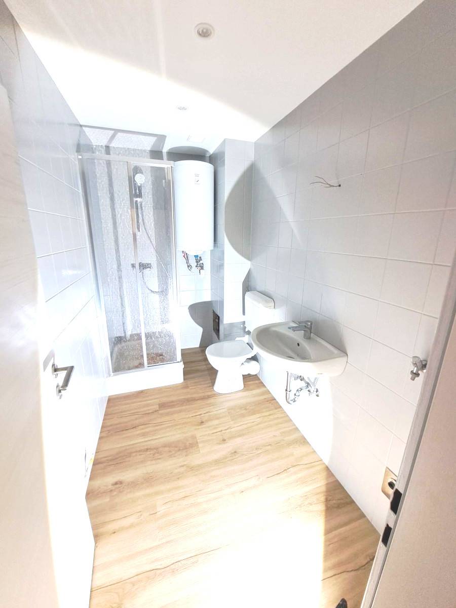Zentrale und schöne 2-Zimmer Wohnung mit großer Loggia