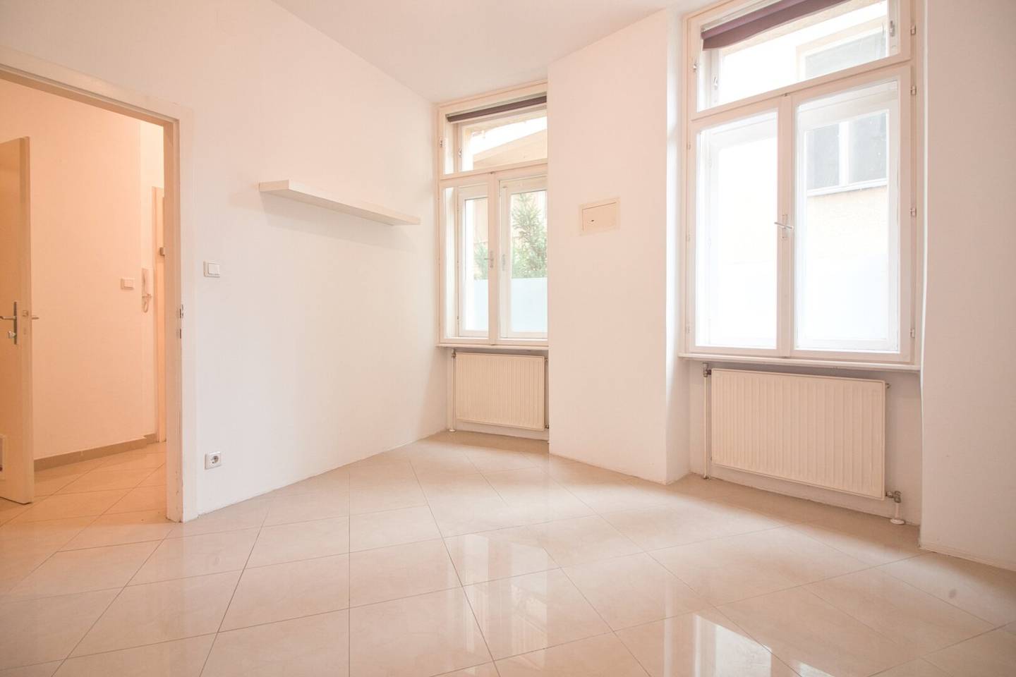 Altbauwohnung hell und ruhig mit separater Küche