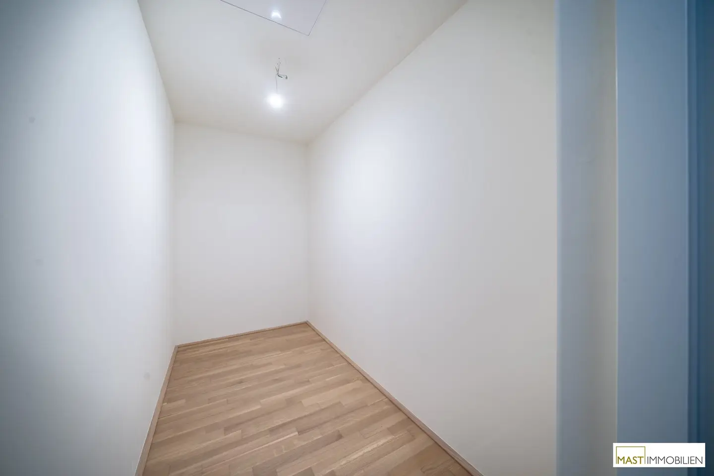 Apartment near Badeteich Hirschstetten balcony