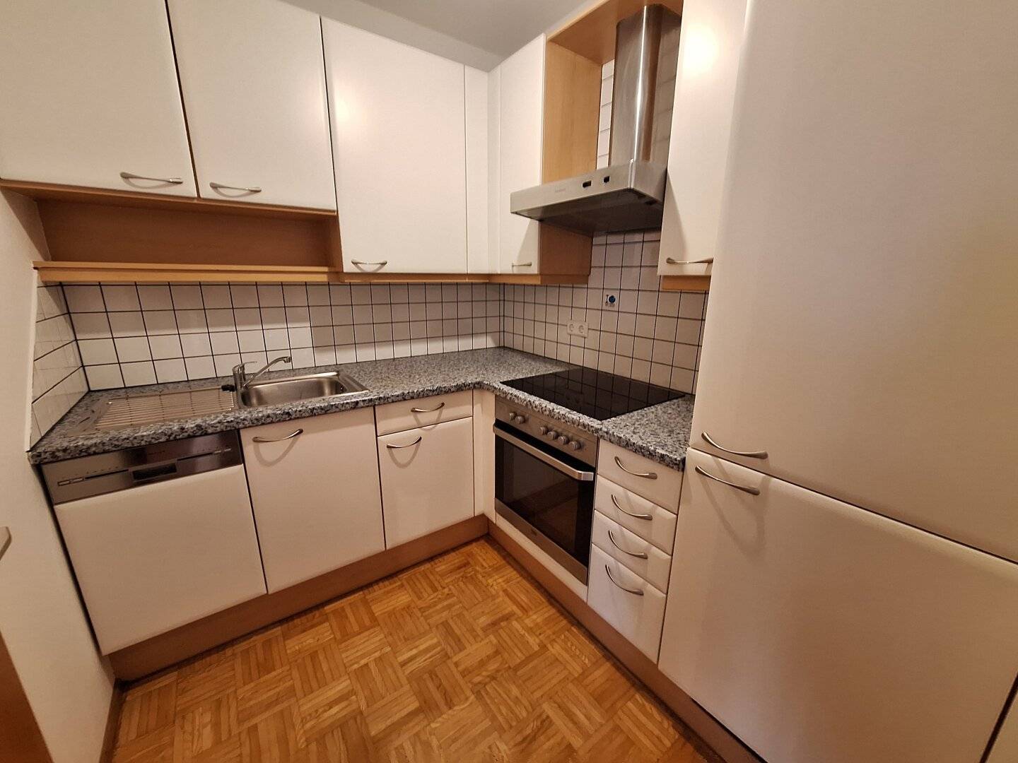 Attic apartment with balcony in central location