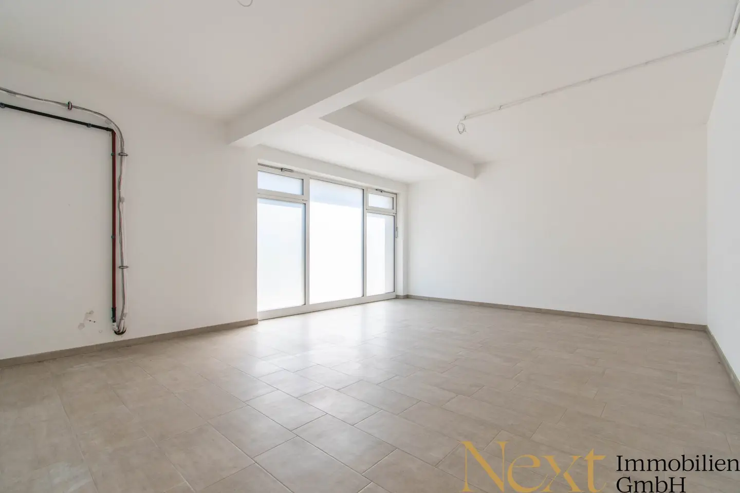 Attraktive Büro-/Geschäftsfläche mit großer Schaufensterfront in Steyr zu verkaufen!