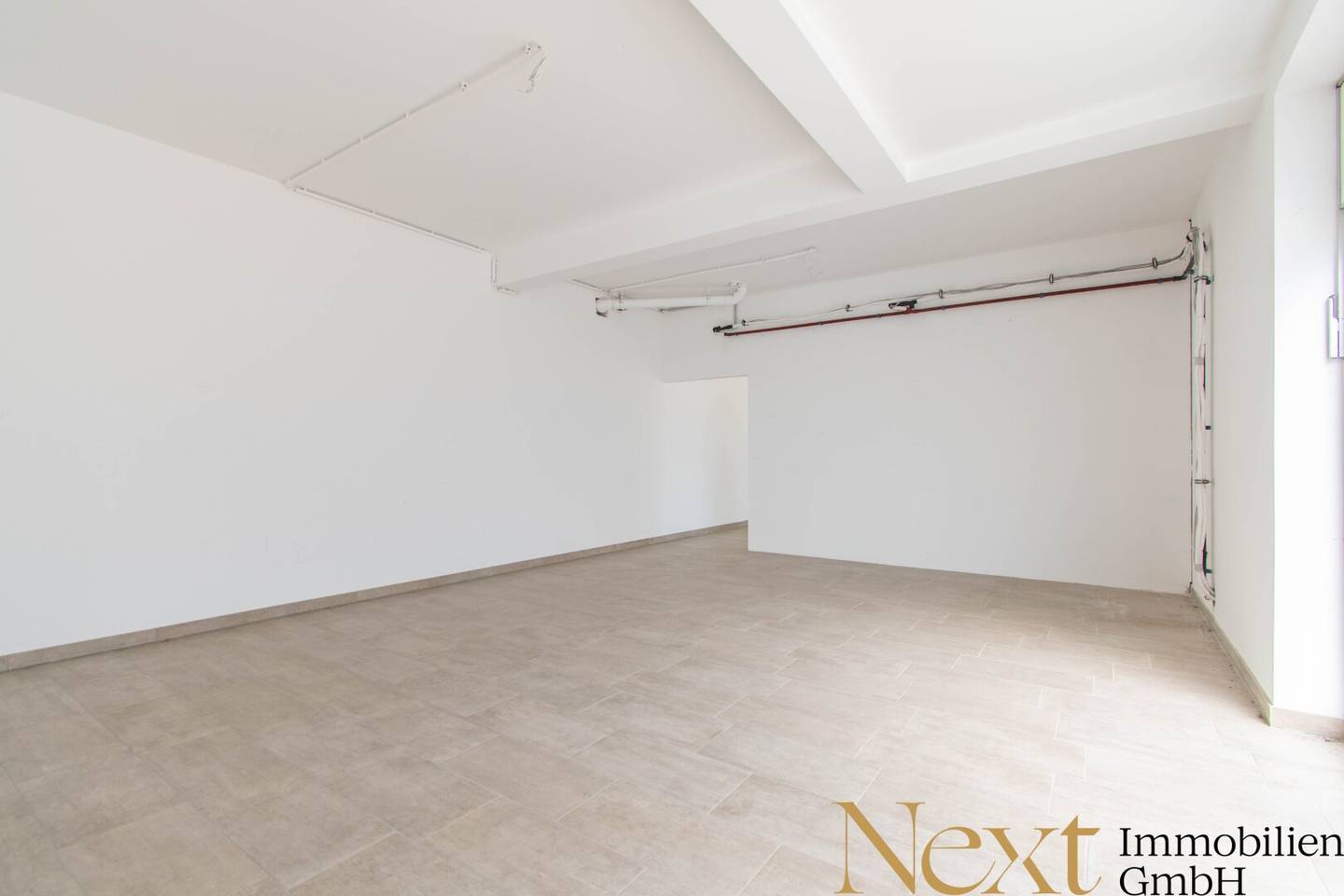 Attractive office and commercial space with purchase option and large shop window front in Steyr for rent