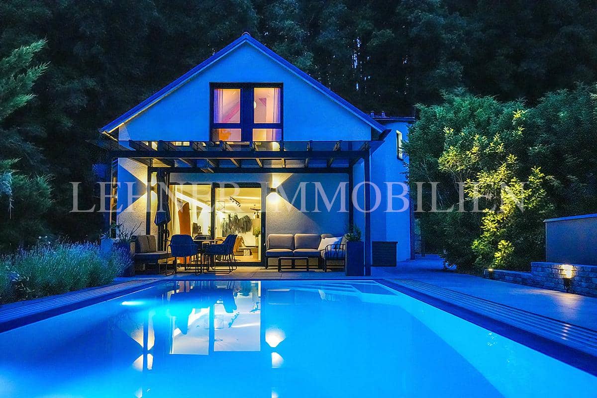 Exklusives Einfamilienhaus mit Pool in Seiersberg-Pirka (Gedersberg)