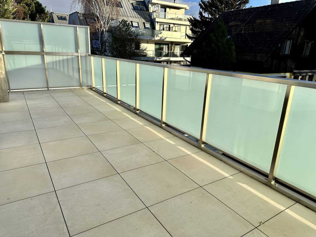 Wohnung nahe U1 Kagraner Platz Terrasse