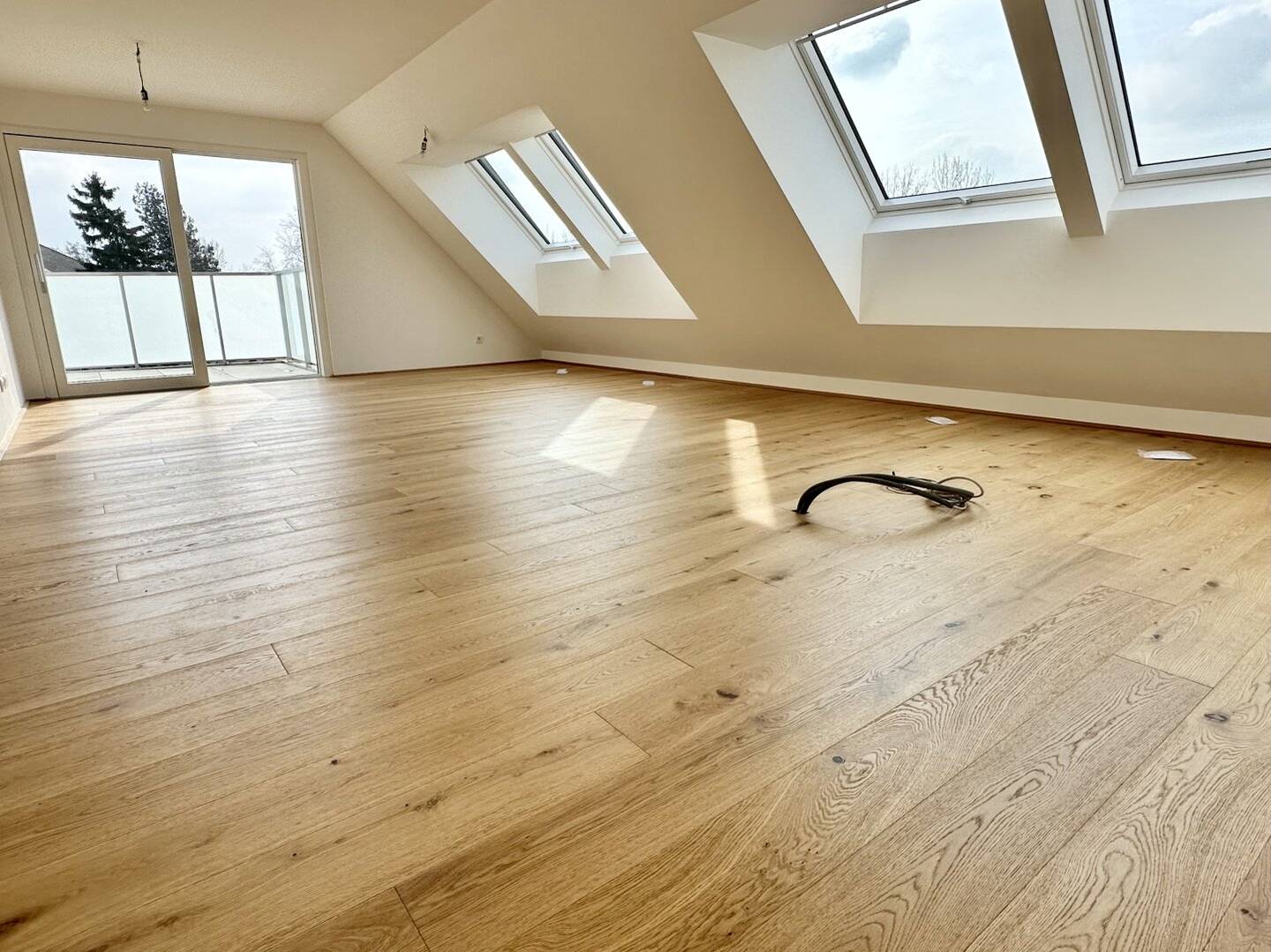 Neubauwohnung Erstbezug Große Wohnküche Terrasse