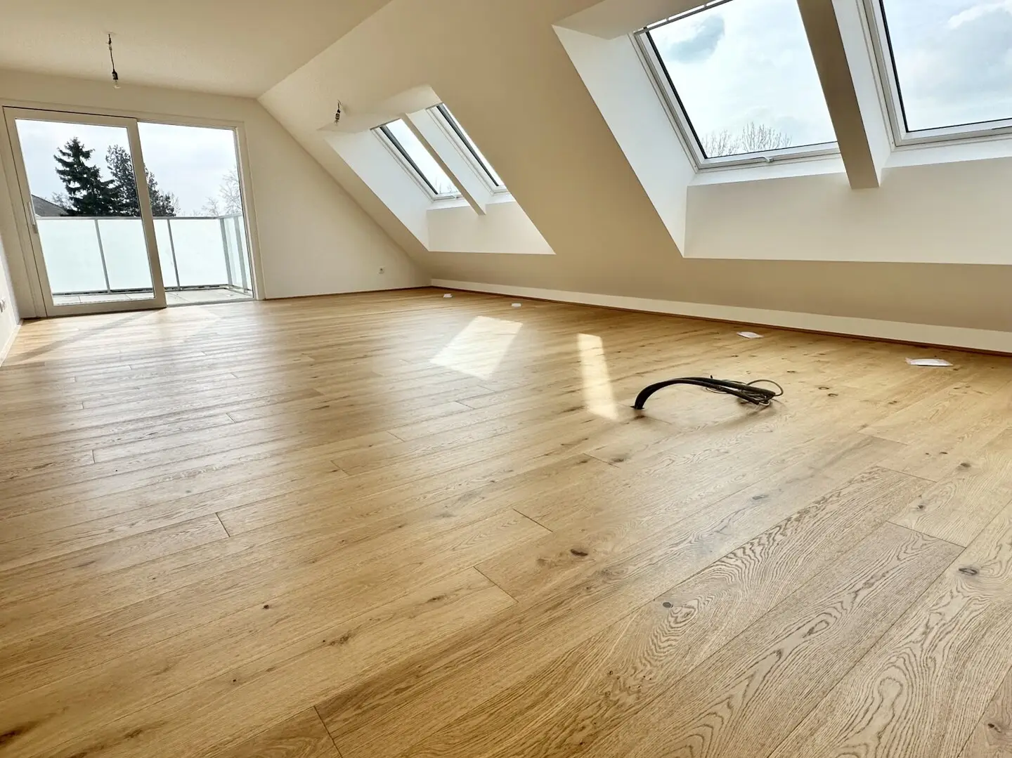 Neubauwohnung Erstbezug Große Wohnküche Terrasse