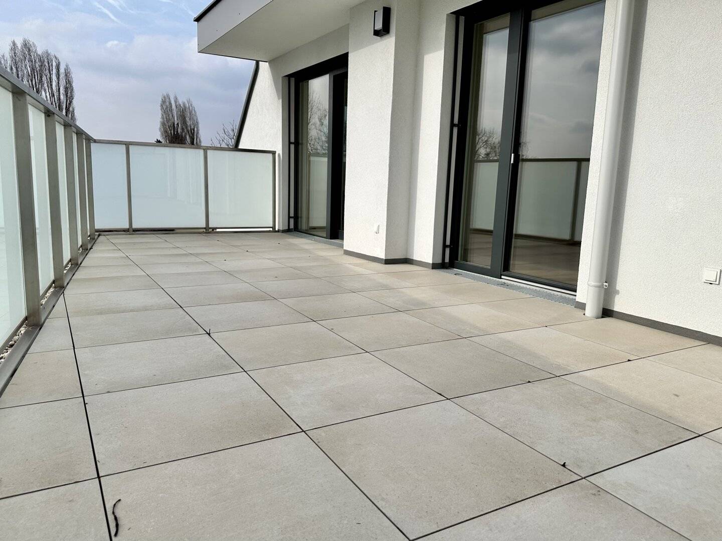 Neubauwohnung Erstbezug Große Wohnküche Terrasse