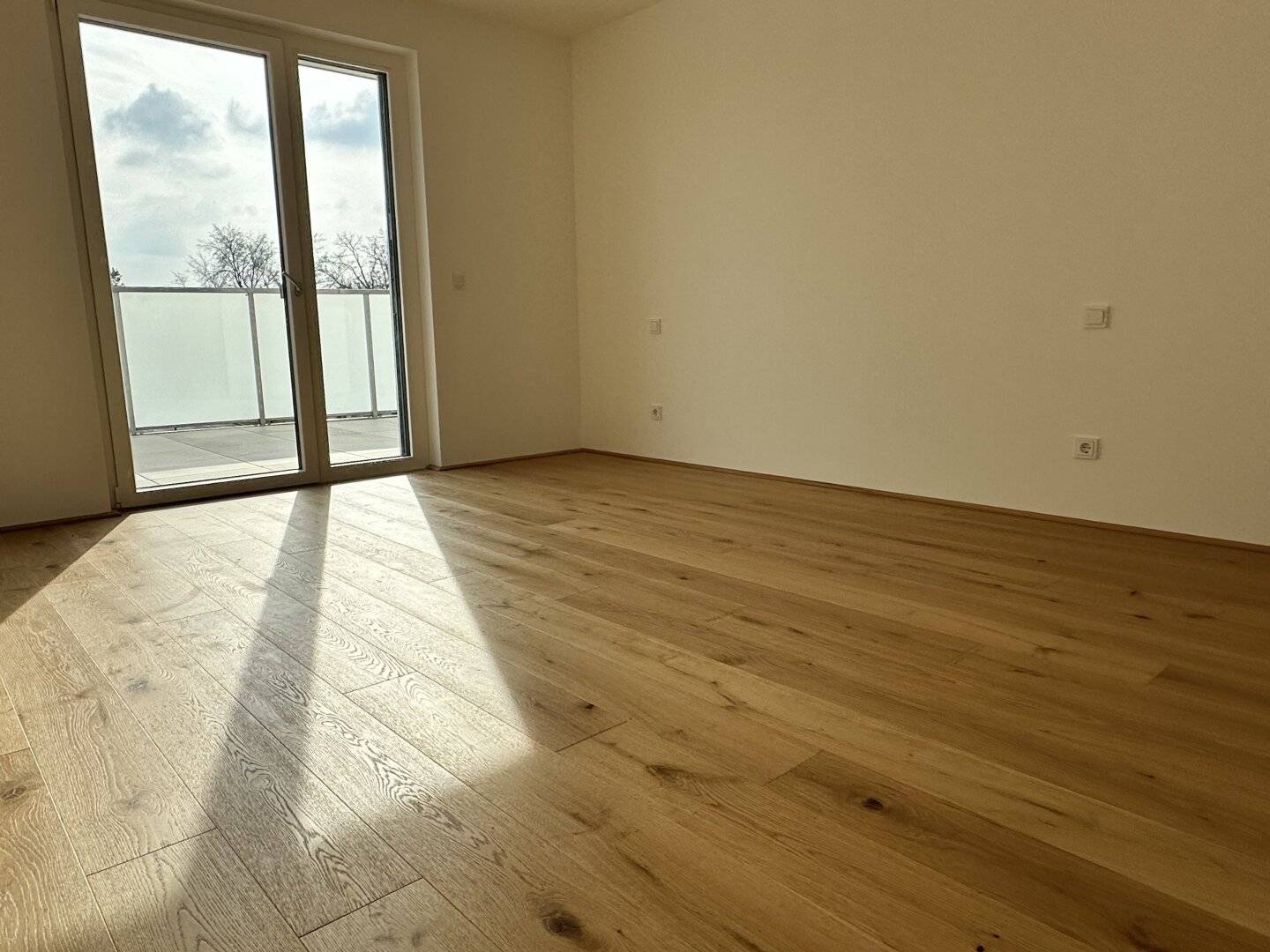 Neubauwohnung Erstbezug Große Wohnküche Terrasse