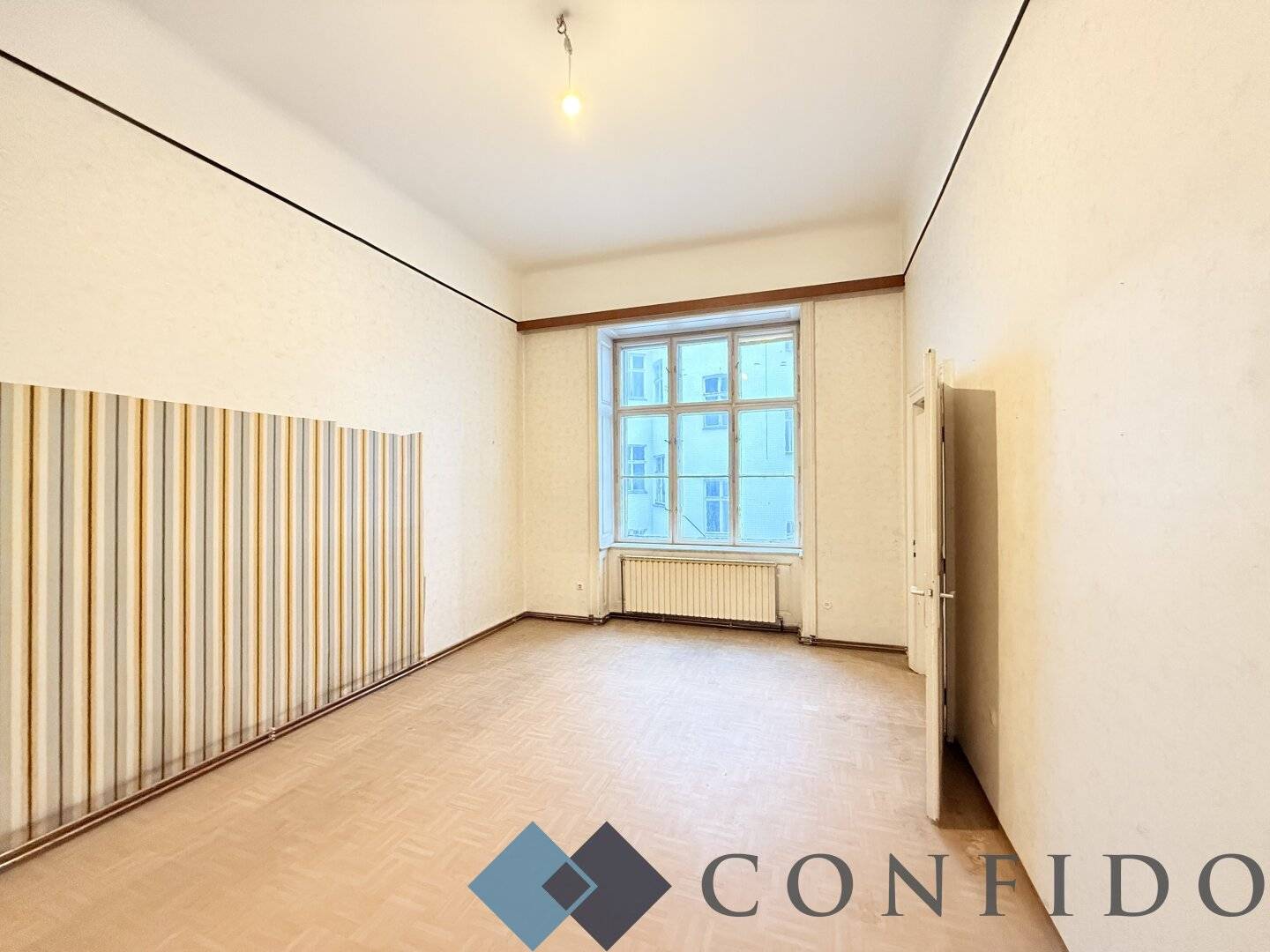 Wohnung im Altbau Servitenviertel mit hoher Raumhöhe