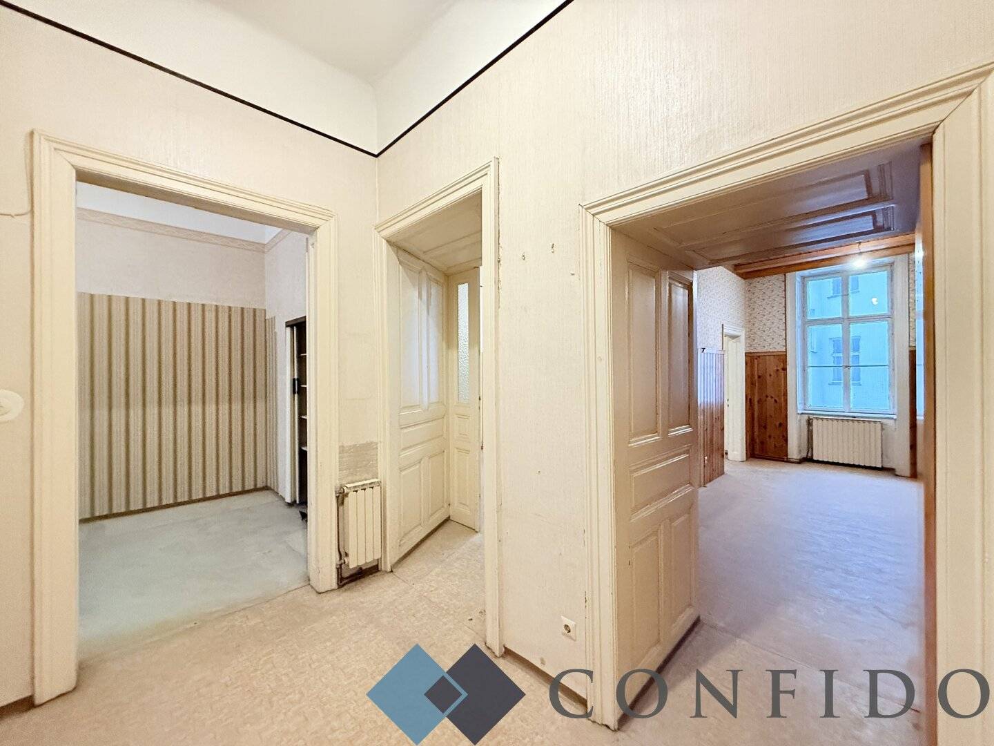 Wohnung im Altbau Servitenviertel mit hoher Raumhöhe