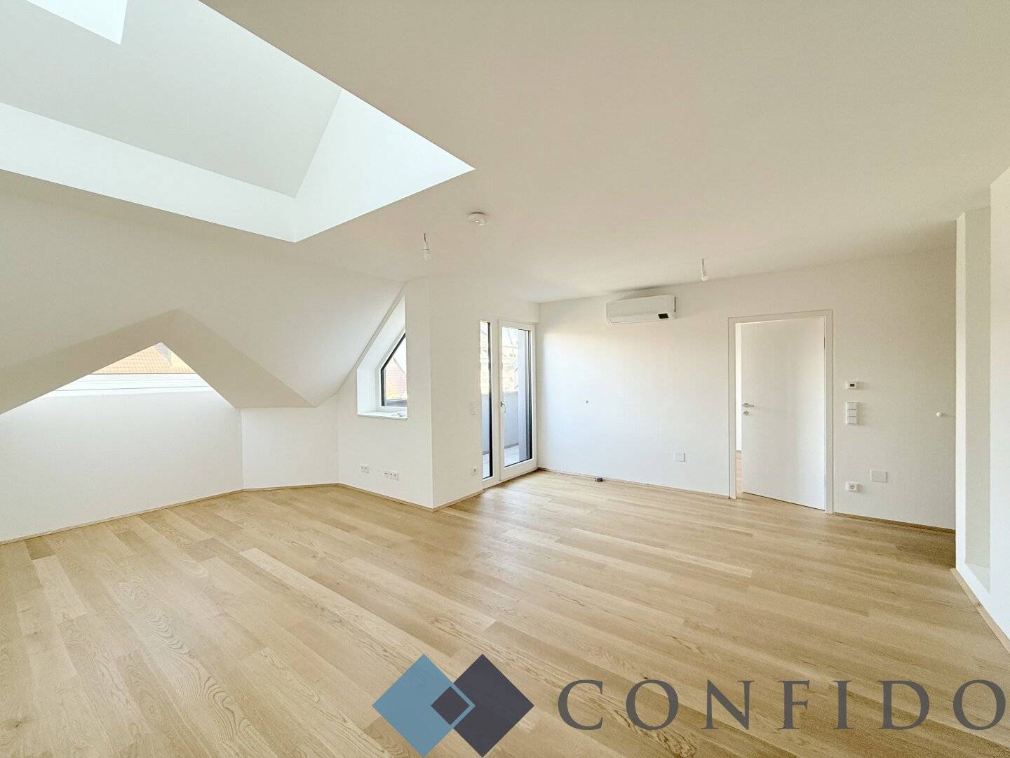 Top floor apartment first occupancy with roof terrace