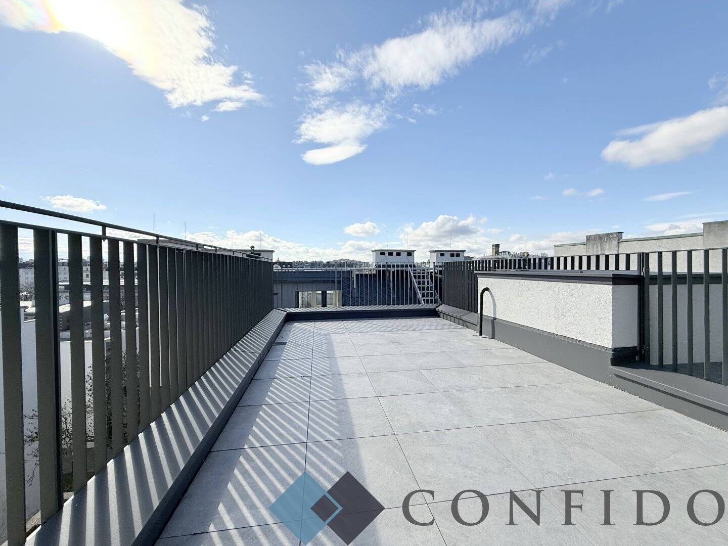 Top floor apartment first occupancy with roof terrace
