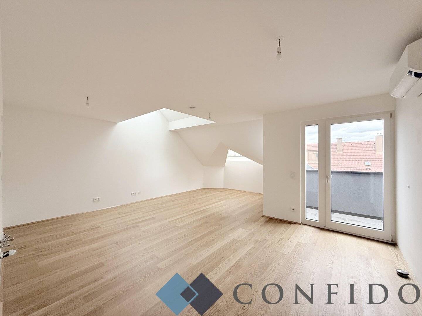 Top floor apartment first occupancy with roof terrace