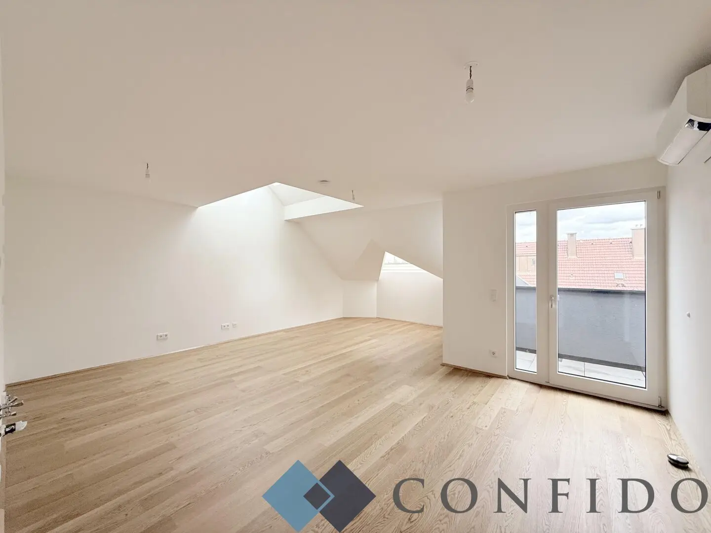 Top floor apartment first occupancy with roof terrace