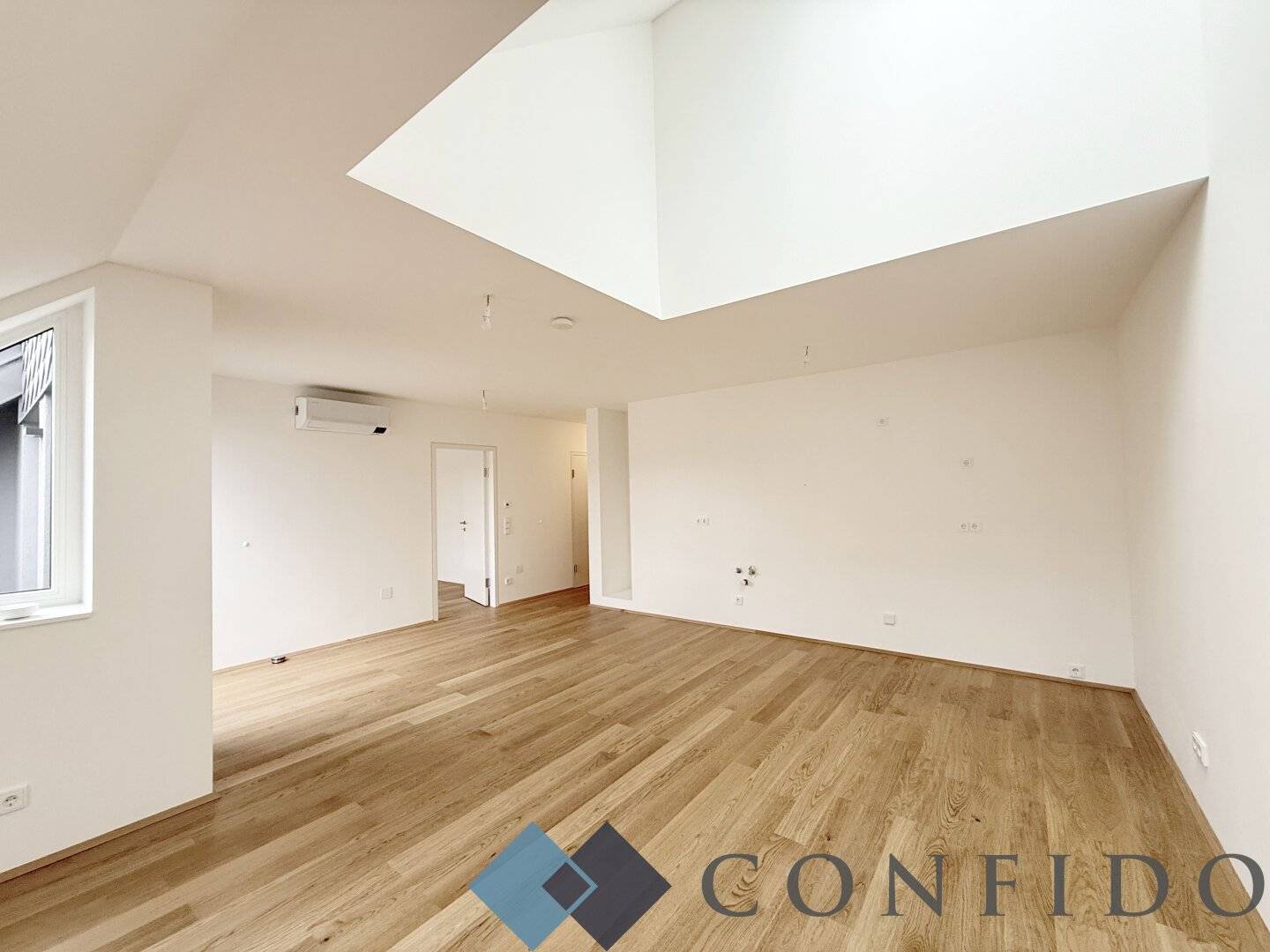 Top floor apartment first occupancy with roof terrace