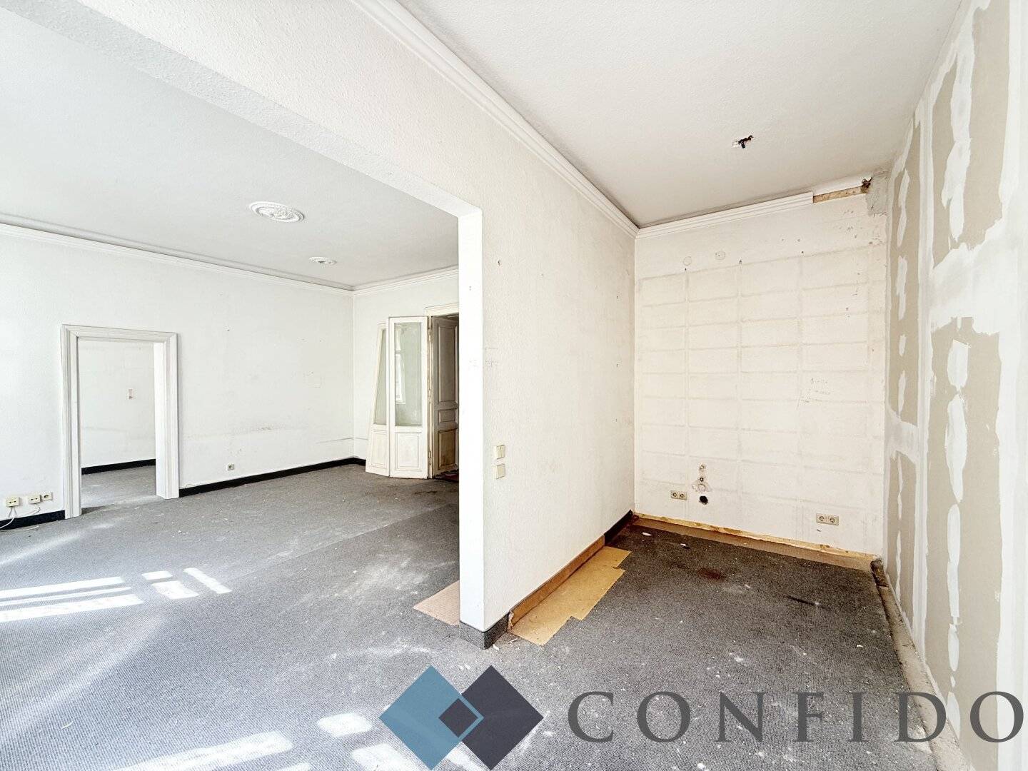 Old building apartment with spacious living room