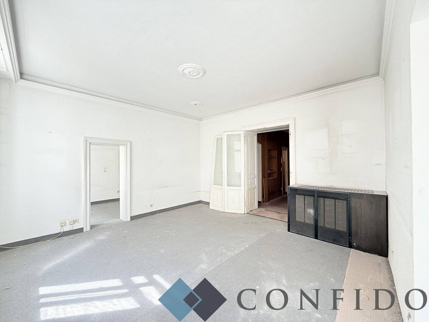 Old building apartment with spacious living room