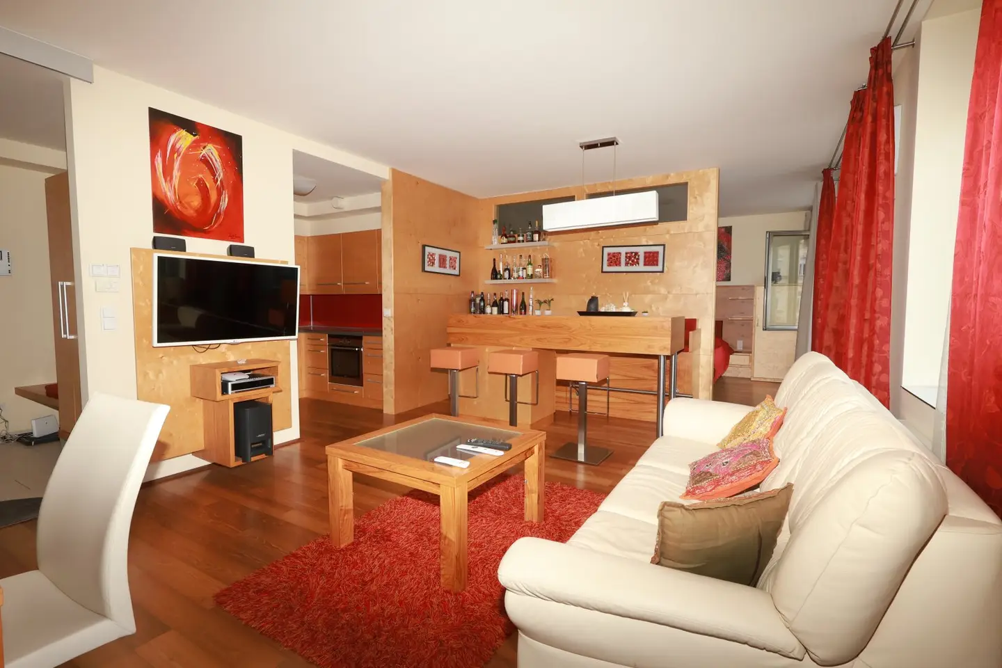 Apartment near the city park bright open kitchen