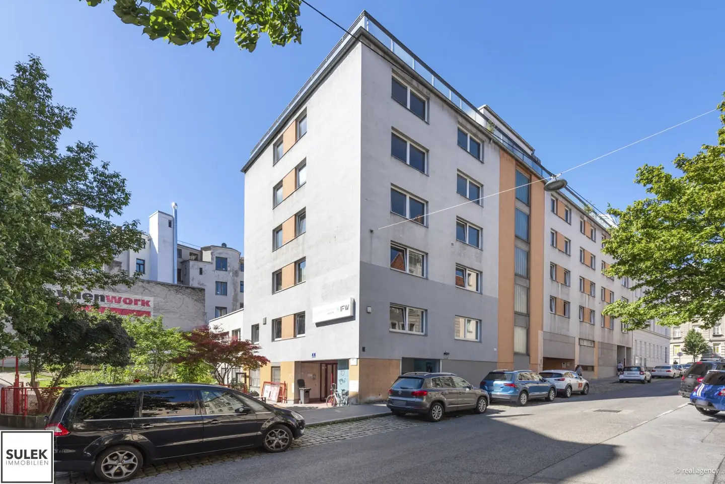 Office spaces 424 m² on 3rd floor with elevator, Vienna 15th district