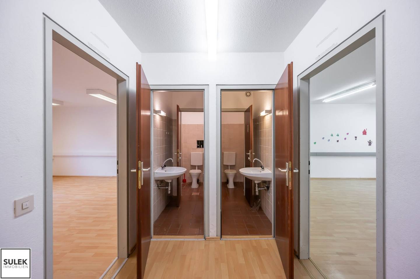 Office spaces 424 m² on 3rd floor with elevator, Vienna 15th district