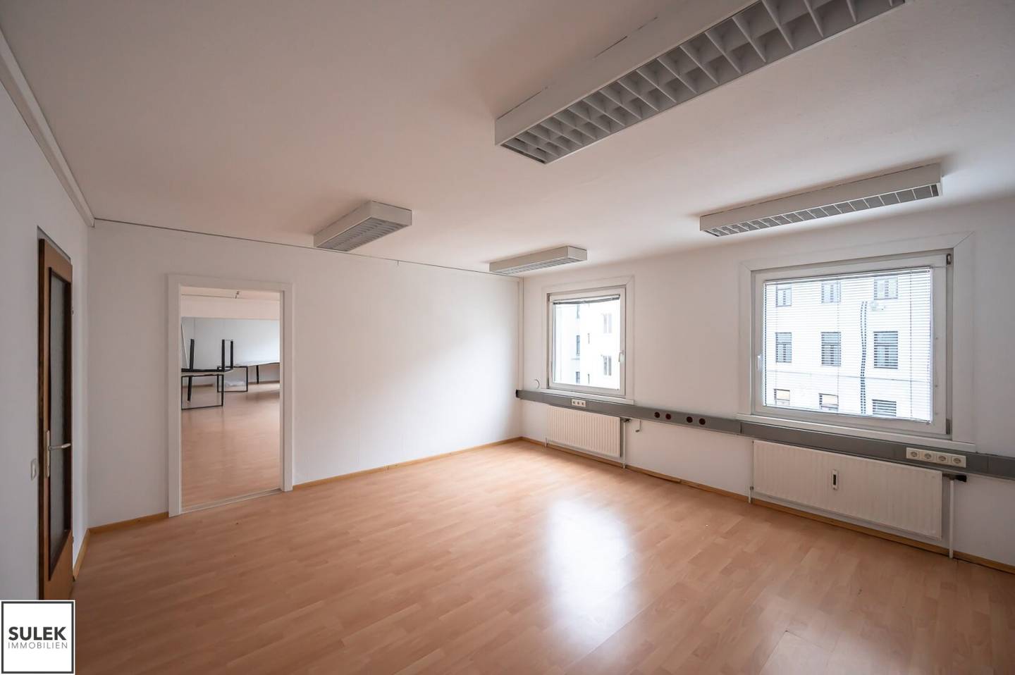 Office spaces 424 m² on 3rd floor with elevator, Vienna 15th district