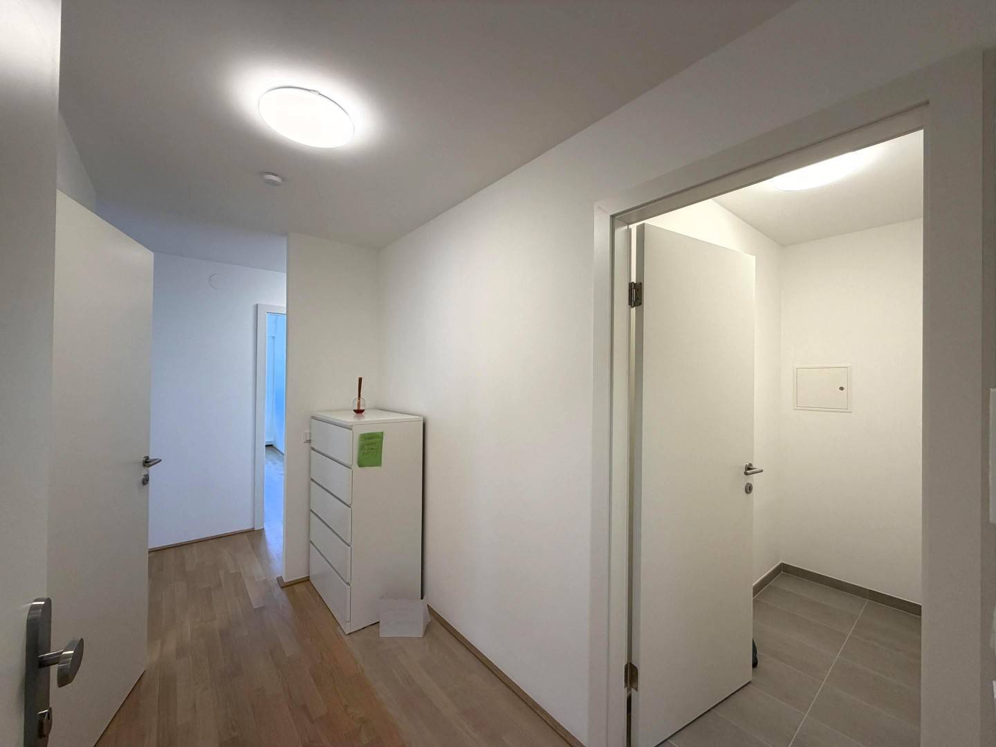 Newly built apartment with four bedrooms and a loggia