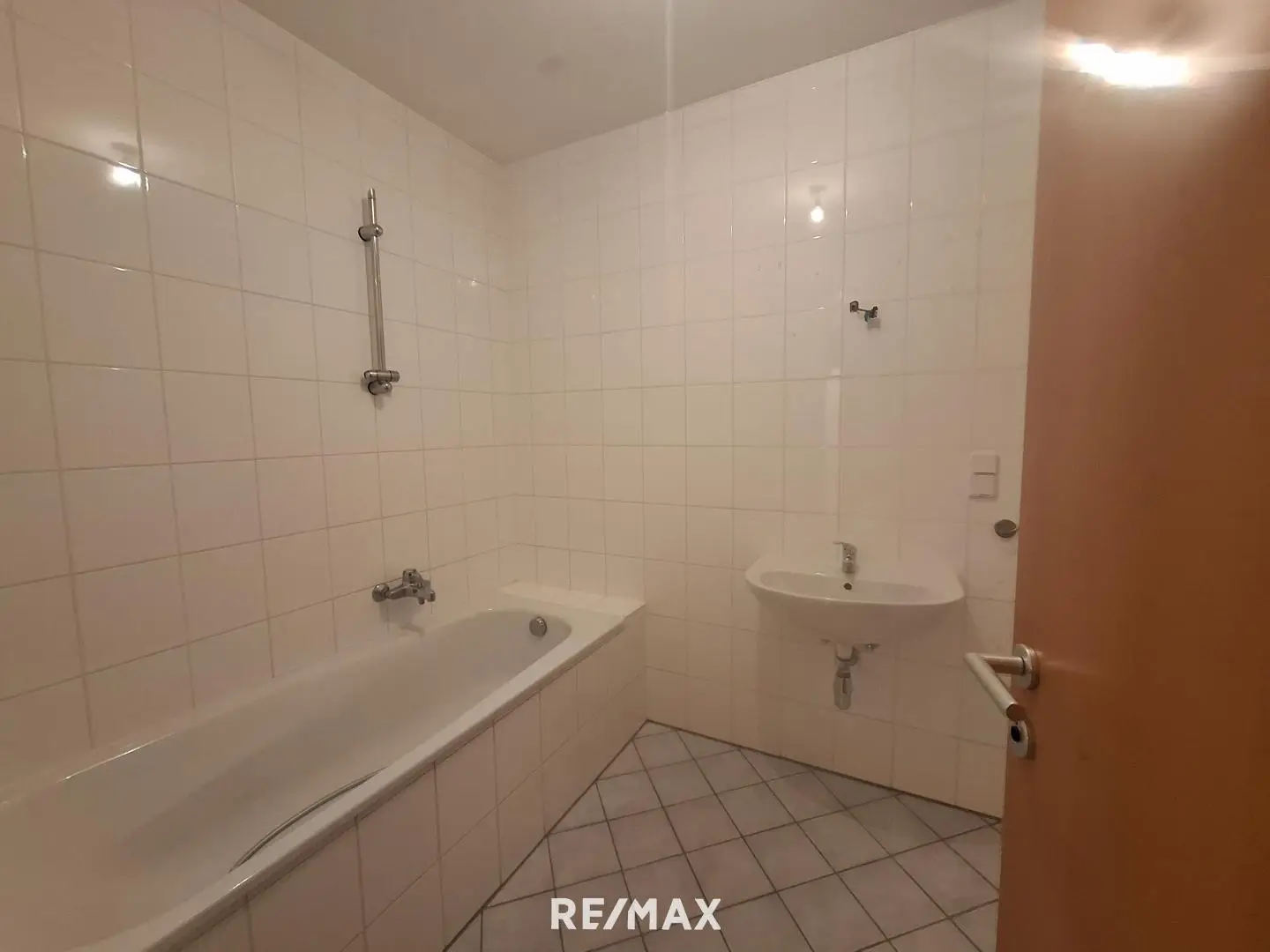 Apartment with loggia and underground parking included