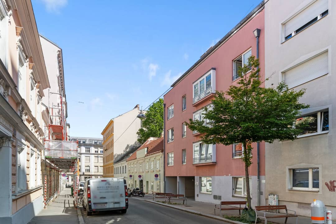 Büro/Praxis im EG mit Terrasse, 61 m² Wohnfläche, Wien-Neubau