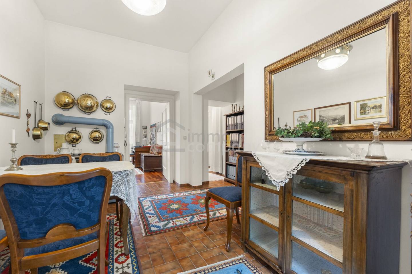 Elegante Altbauwohnung, mit Charakter