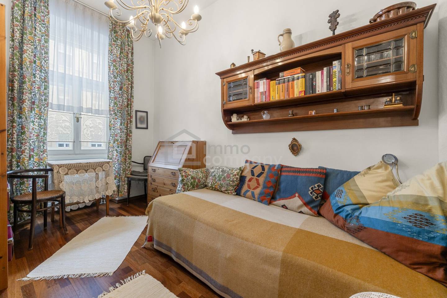 Elegante Altbauwohnung, mit Charakter