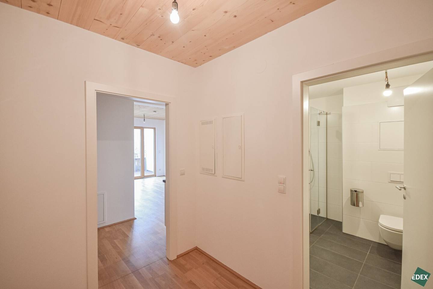 Schöne 1,5-Zimmer Wohnung mit Terrasse und Garten