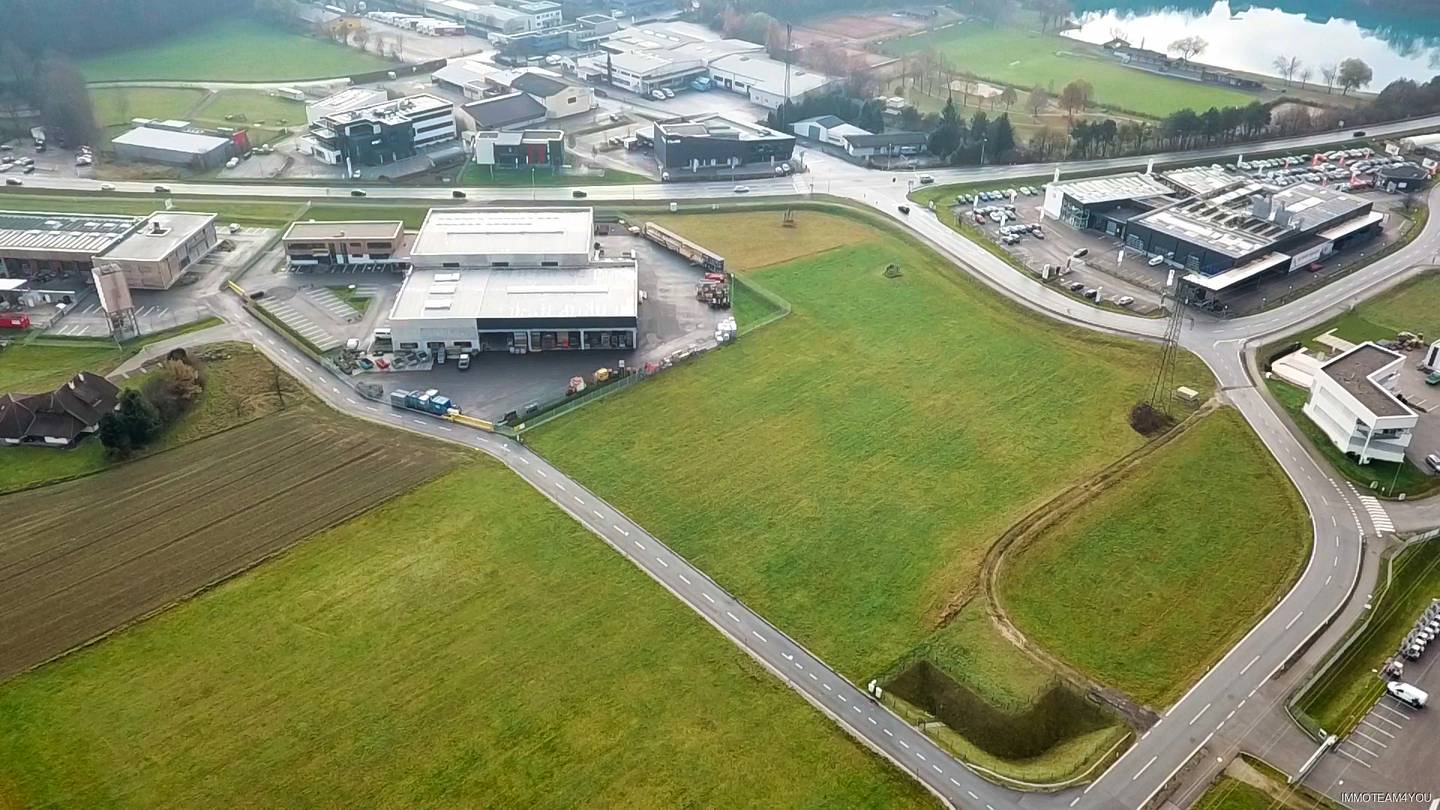 Betriebsbaugrundstück Baurecht, teilbar, 8.186 m² in Regau an B145