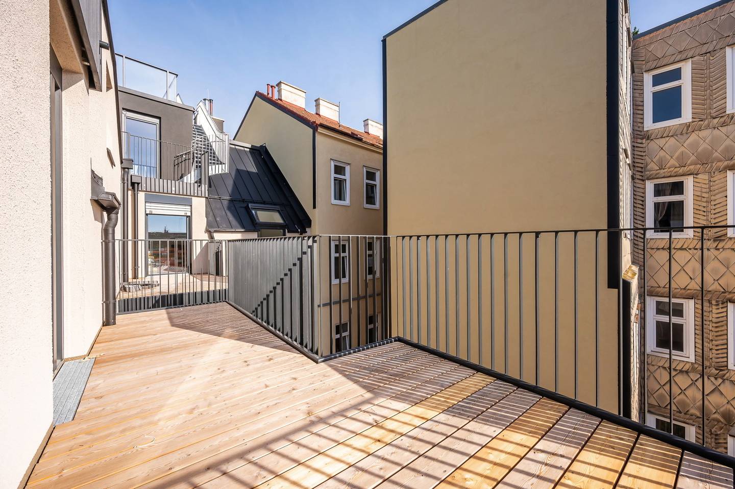 Dachgeschosswohnung Großzügige Wohnküche Sonnige Loggia