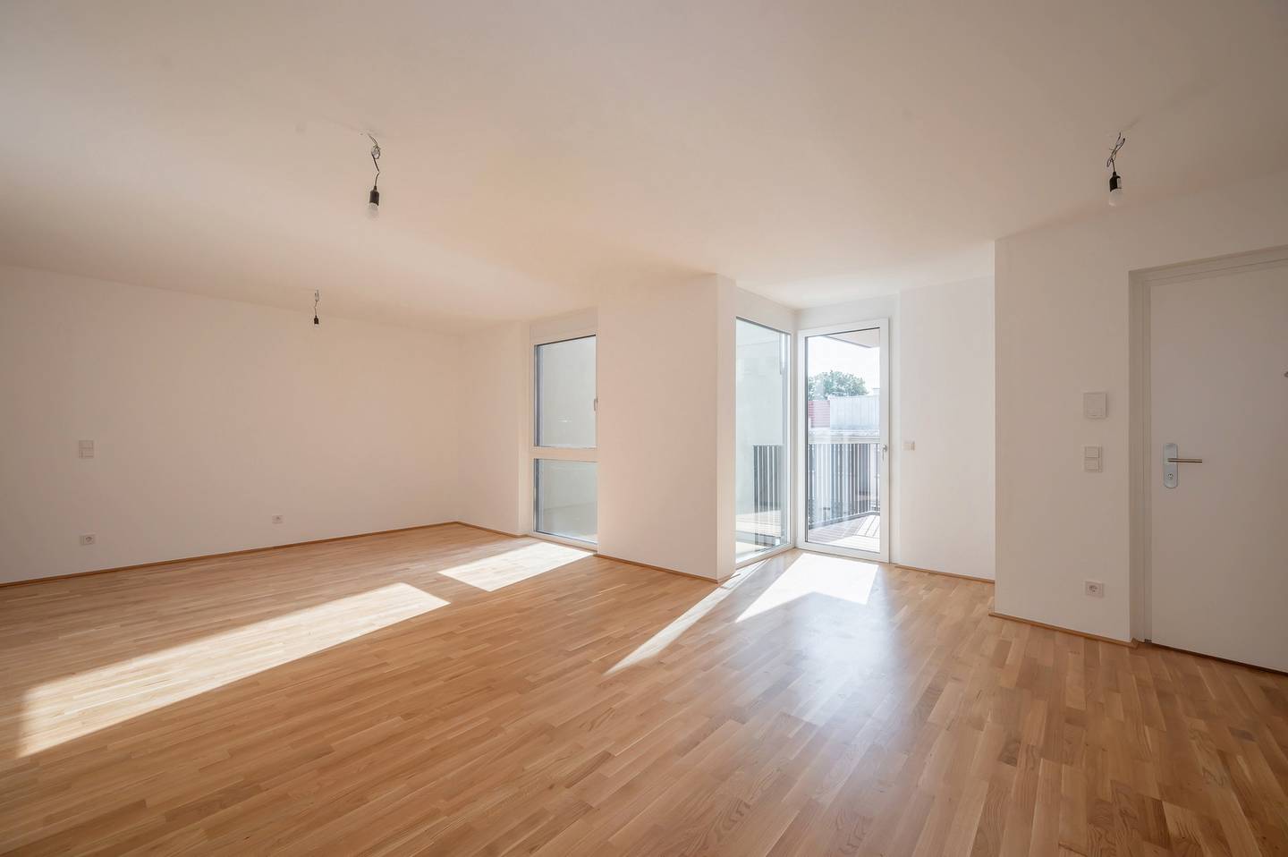 Dachgeschosswohnung nahe Kutschkermarkt Balkon