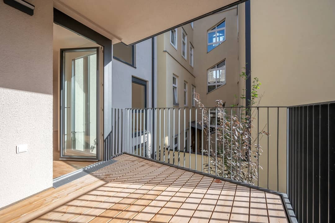 Dachgeschosswohnung nahe Kutschkermarkt Balkon
