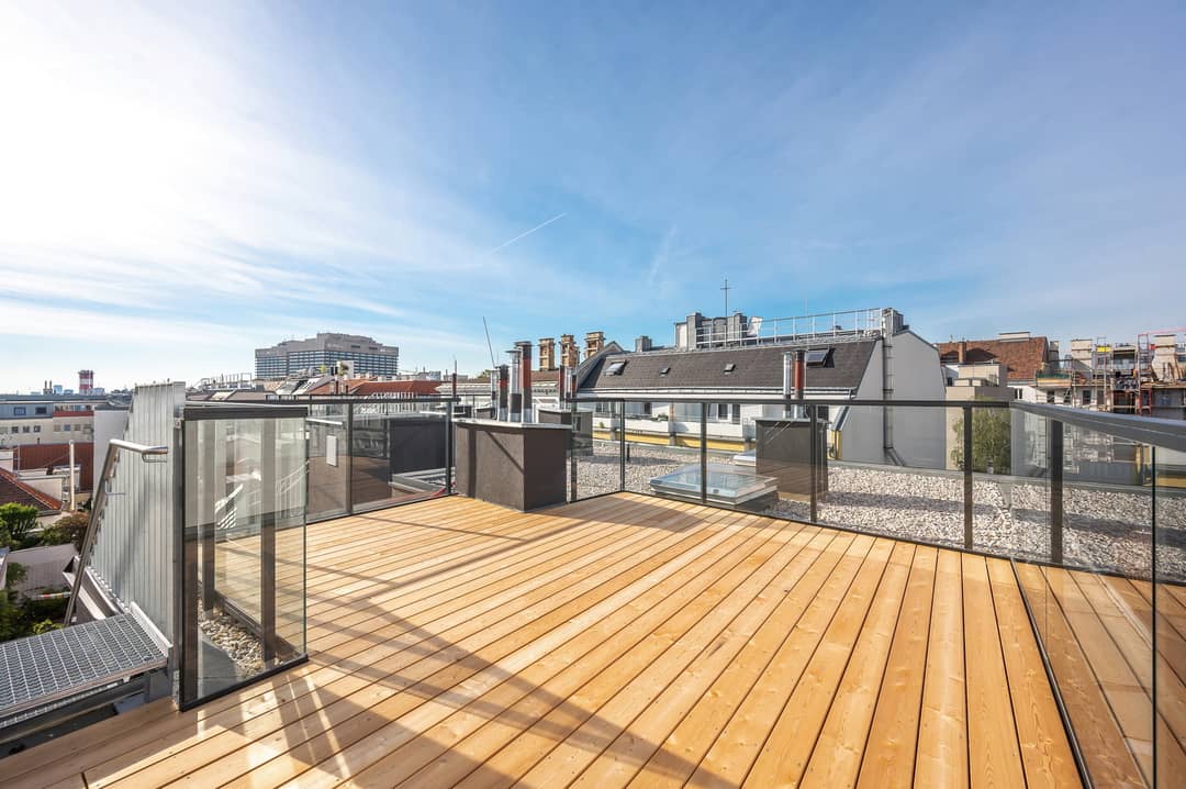 Penthouse with 360 degree view and roof terrace
