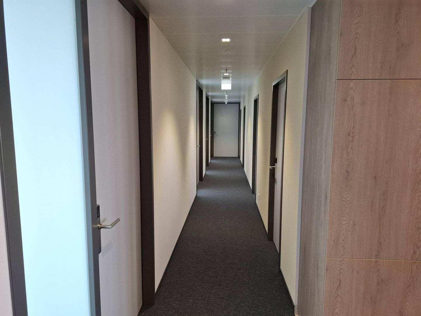 Büro nahe der City, 1 bis 3 Räume, voll ausgestattet, bezugsfertig, U-Bahn-Anschluss
