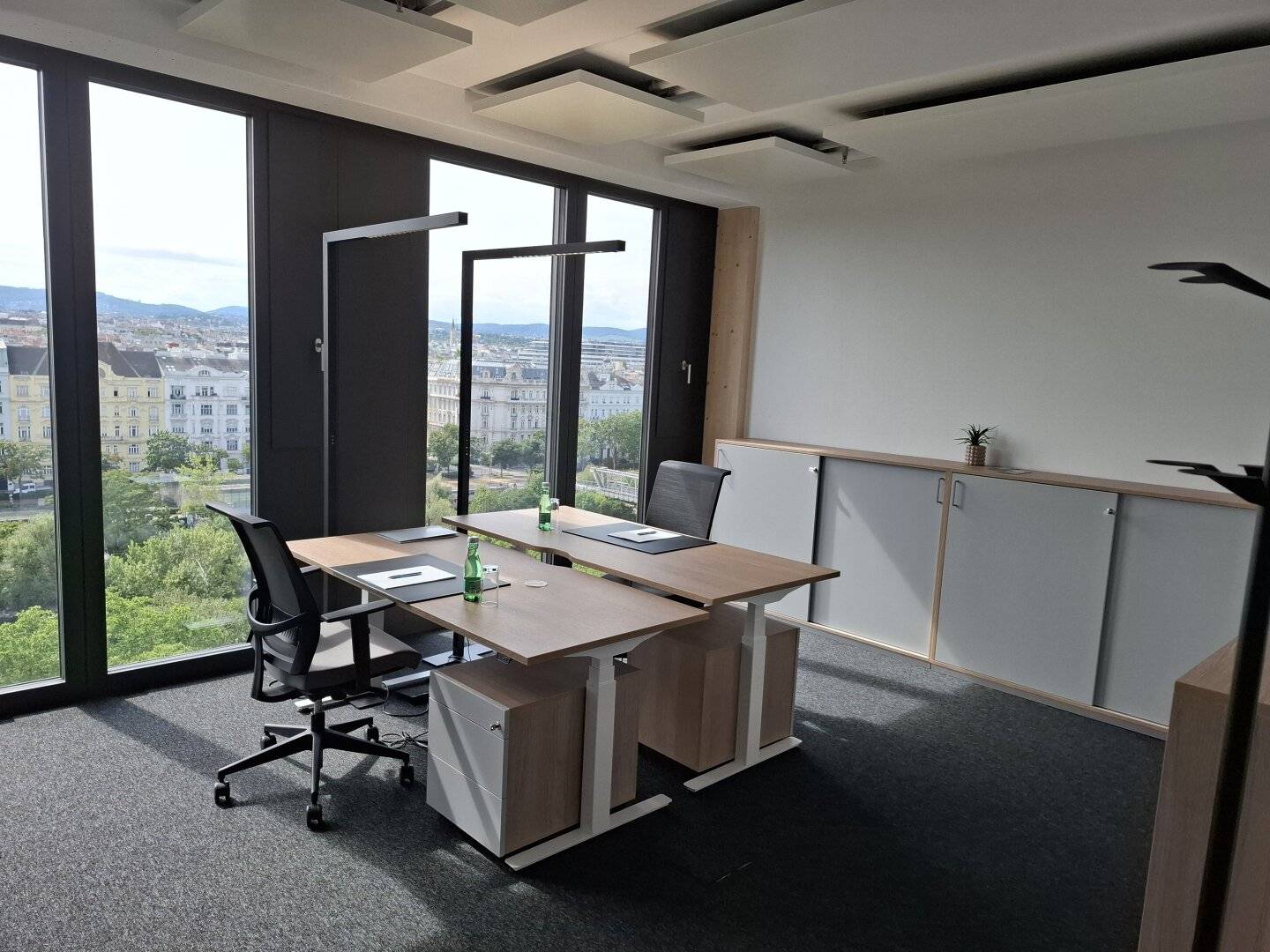 Büro nahe der City, 1 bis 3 Räume, voll ausgestattet, bezugsfertig, U-Bahn-Anschluss