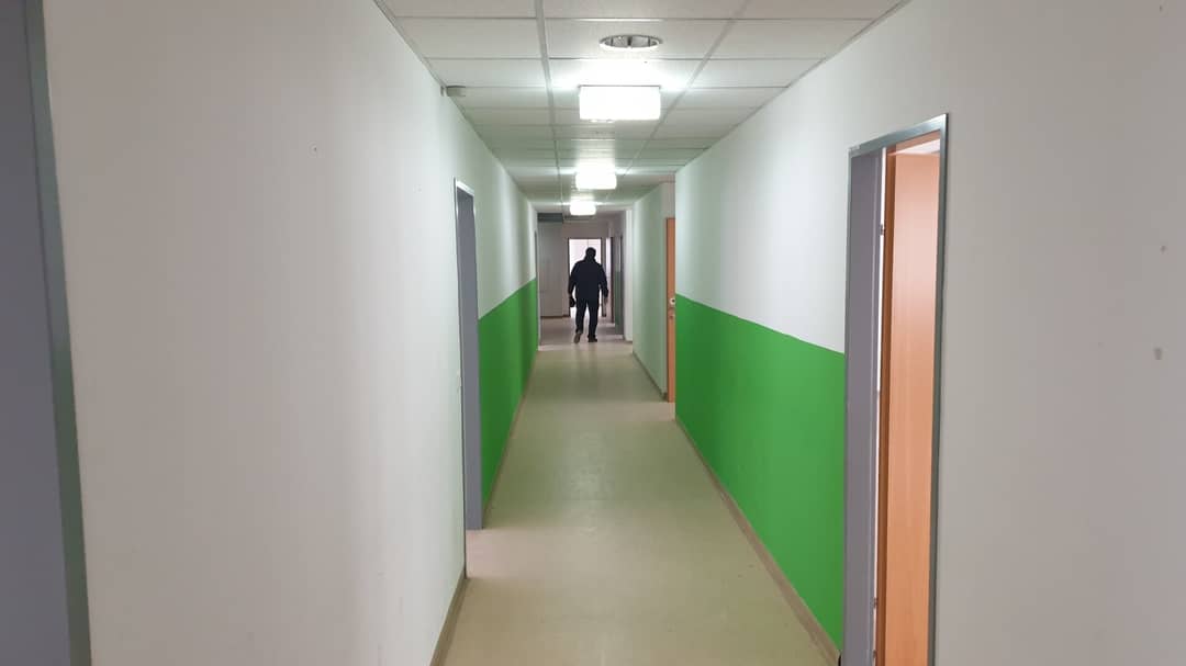 Modernes, mit U-Bahn gut erreichbares Bürogebäude, Parkgarage