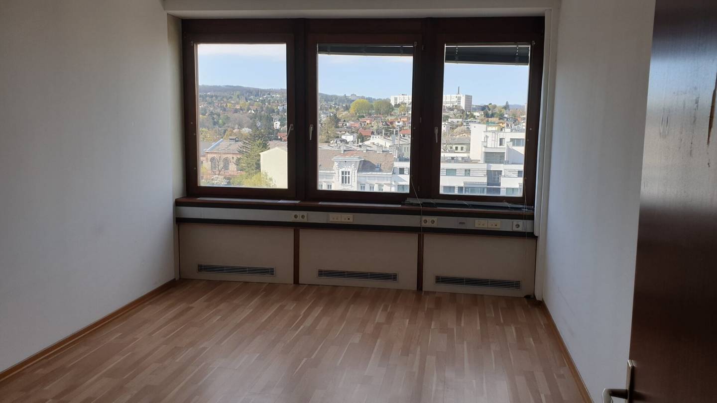 Büroraum im 6.OG, Lift, schöne Aussicht!