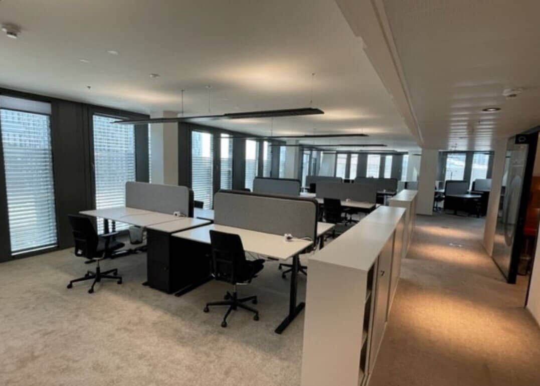 Approximately 720 m² office space in an office tower directly at Vienna Central Station, fully furnished, beautiful view