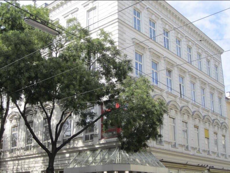 Helle Bürofläche beim Reumannplatz, U1 - ca. 275 m², 7 Räume
