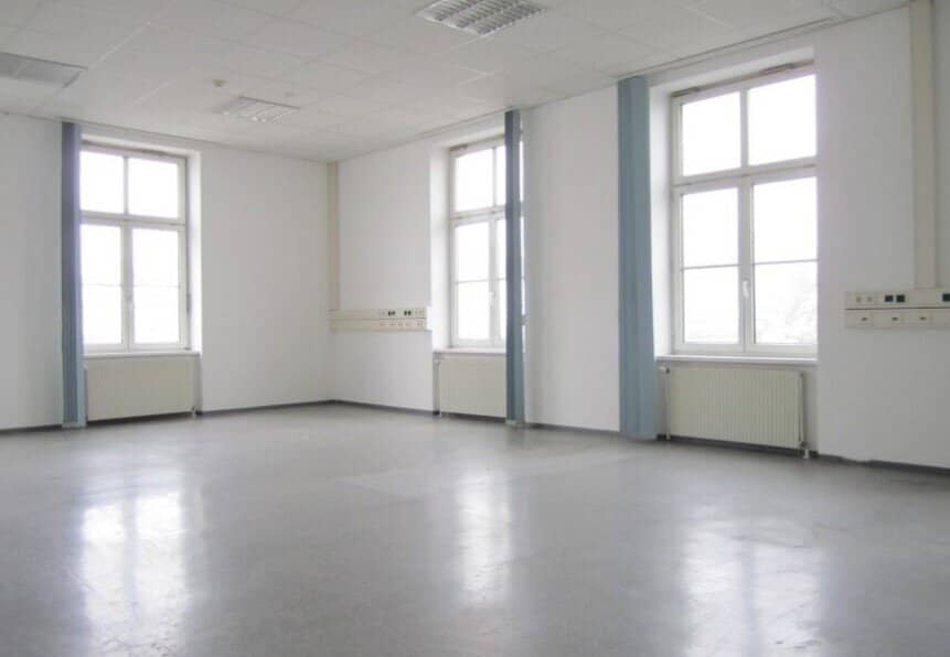 Helle Bürofläche beim Reumannplatz, U1 - ca. 275 m², 7 Räume