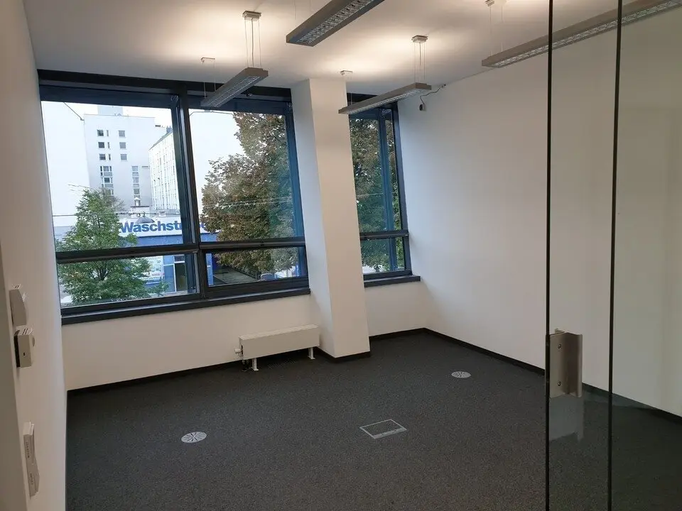 Bürofläche in attraktiven Bürohaus bei U-/S-Bahn-Station Handelskai