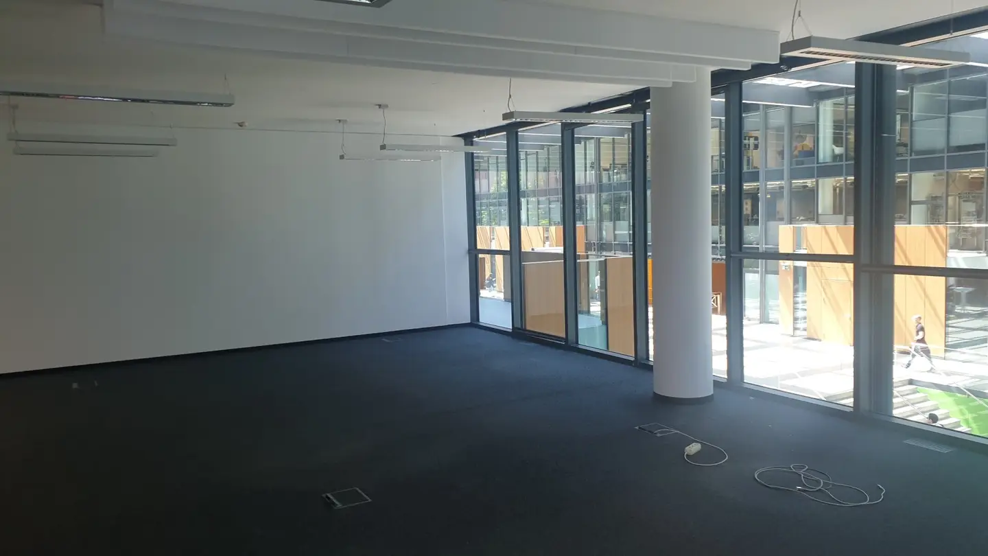Bürofläche in attraktiven Bürohaus bei U-/S-Bahn-Station Handelskai