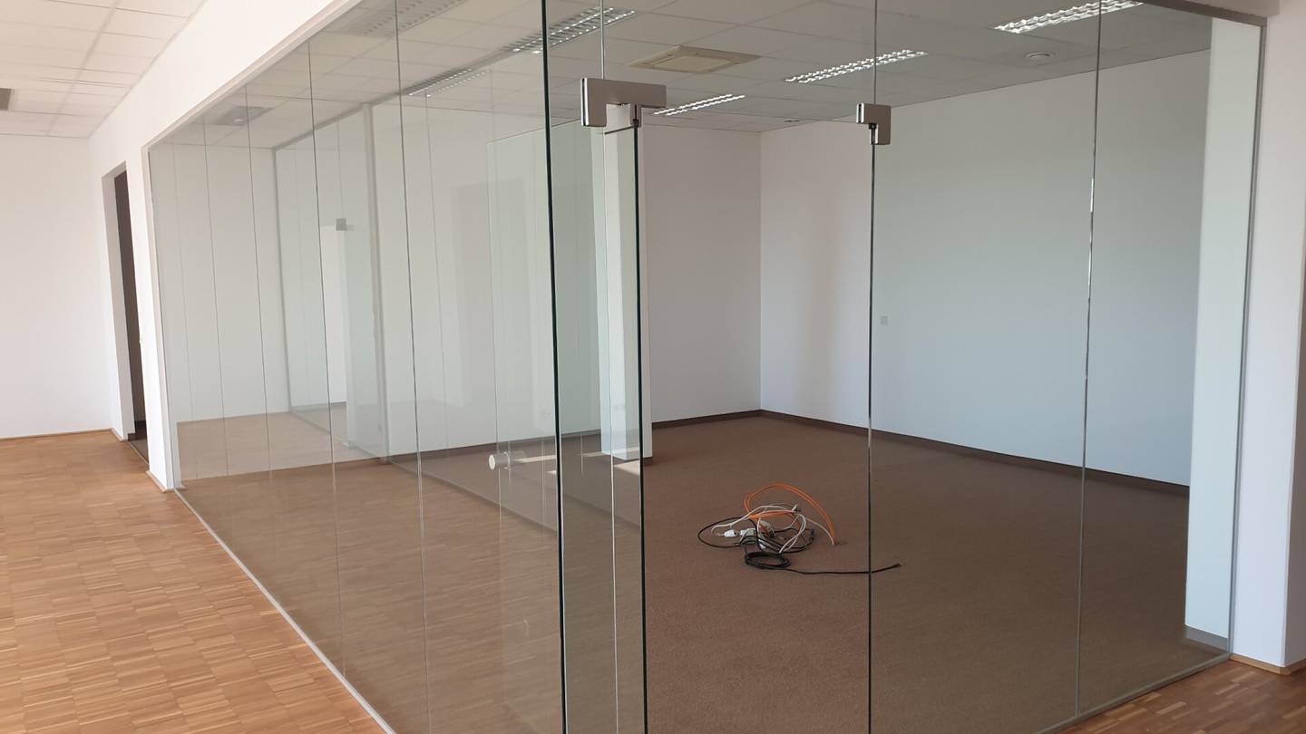 Büro 152 m² mit Lastenlift, Kühlgeräten in Wien-Liesing, 1. OG