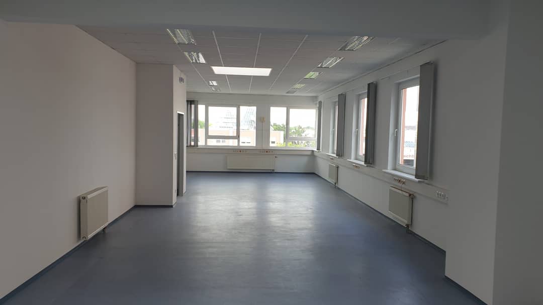 Büro im Gewerbeobjekt in Wien Liesing, ca. 116 m², 2 Räume, Lift