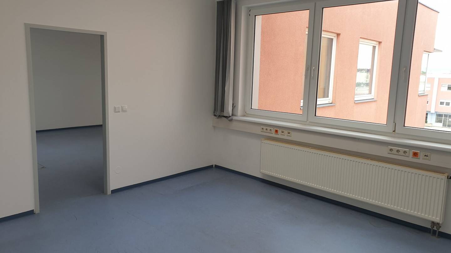 Büro in modernem Gewerbeobjekt