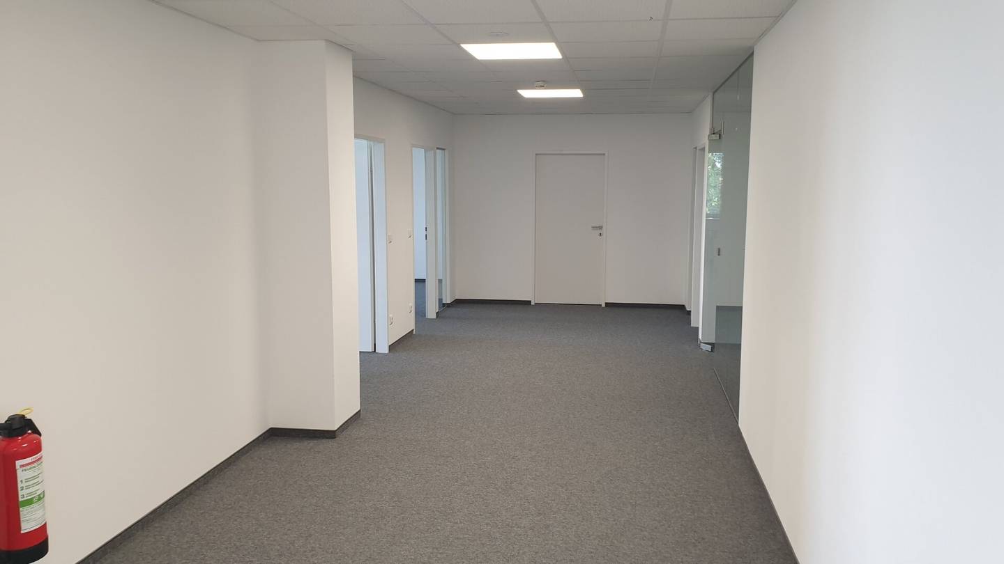 Bürohaus in Liesing (Wien 1230), Erstbezug, 147,76 m², Stellplätze